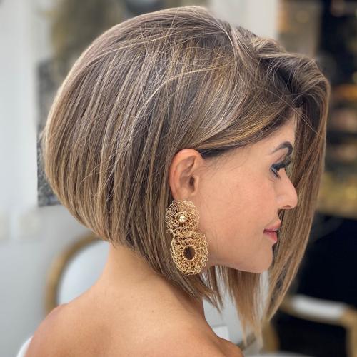 Asymmetric Bronde Bob Hairstyle