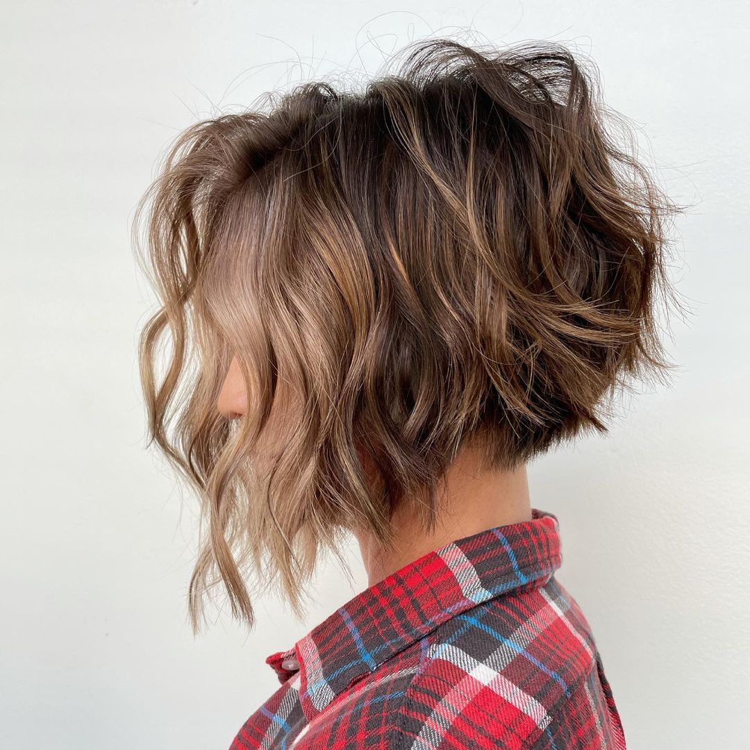 Blonde Wavy Bob with Highlights