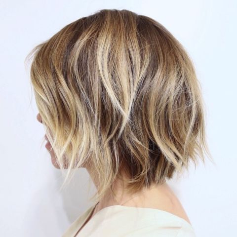 Cute Medium Bob Haircut With Shaggy Layers