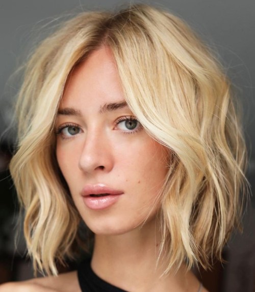 Short Blonde Cuts for Wavy Hair