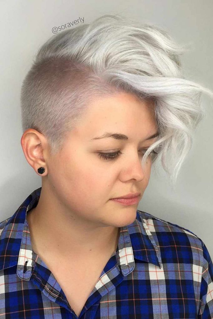 Silver Mohawk with Tight Sides