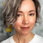 wavy-bob-with-blonde-highlights-shortgreyhair-sh